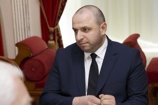 "Je ferai tout le possible et l'impossible pour la victoire de l'Ukraine, quand nous aurons libéré chaque centimètre de notre pays et chacun des nôtres", a écrit Roustem Oumerov sur sa page Facebook.